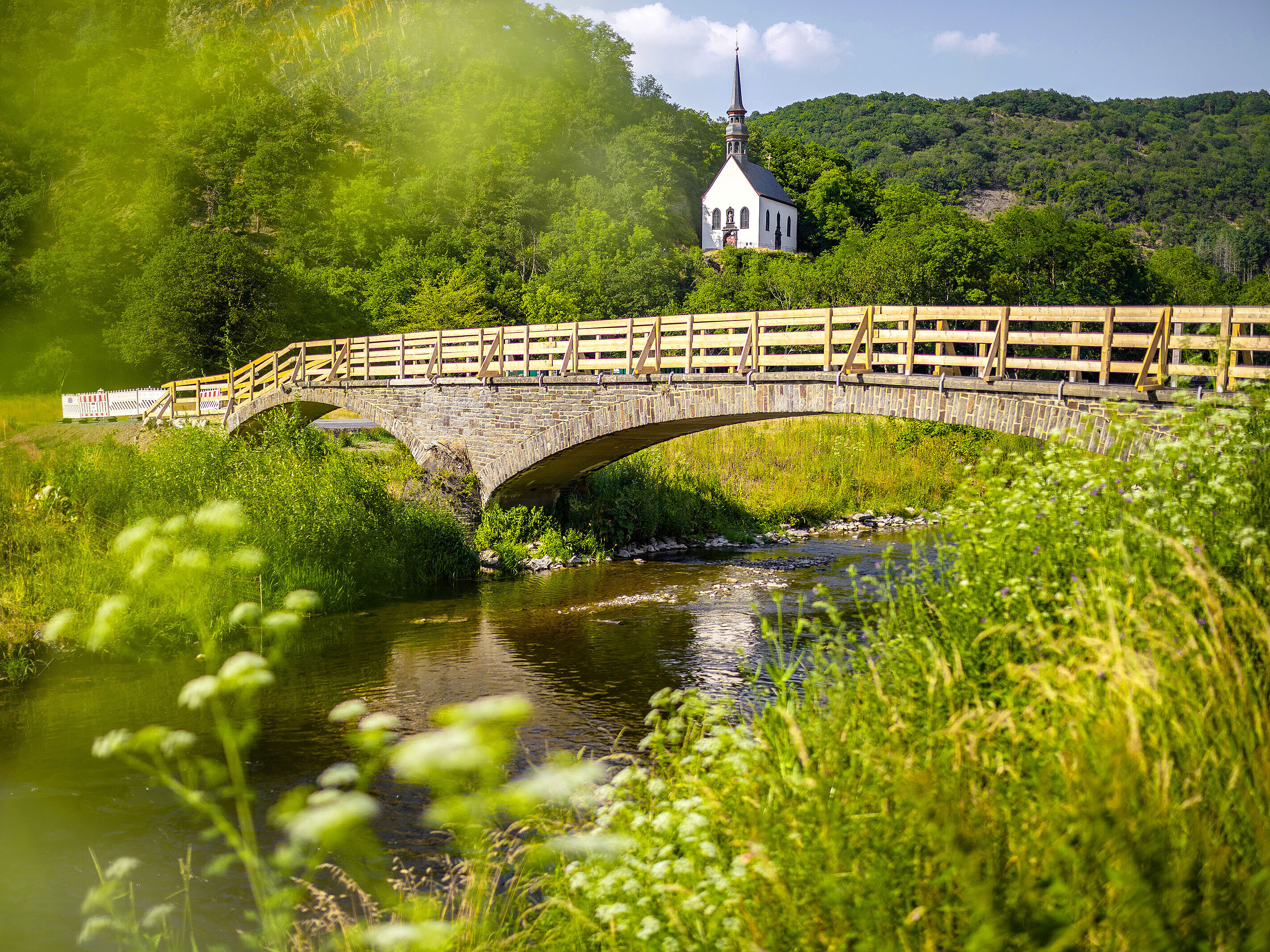 Wiederaufbau des Ahr-Radweges an der Kapelle Pützfeld