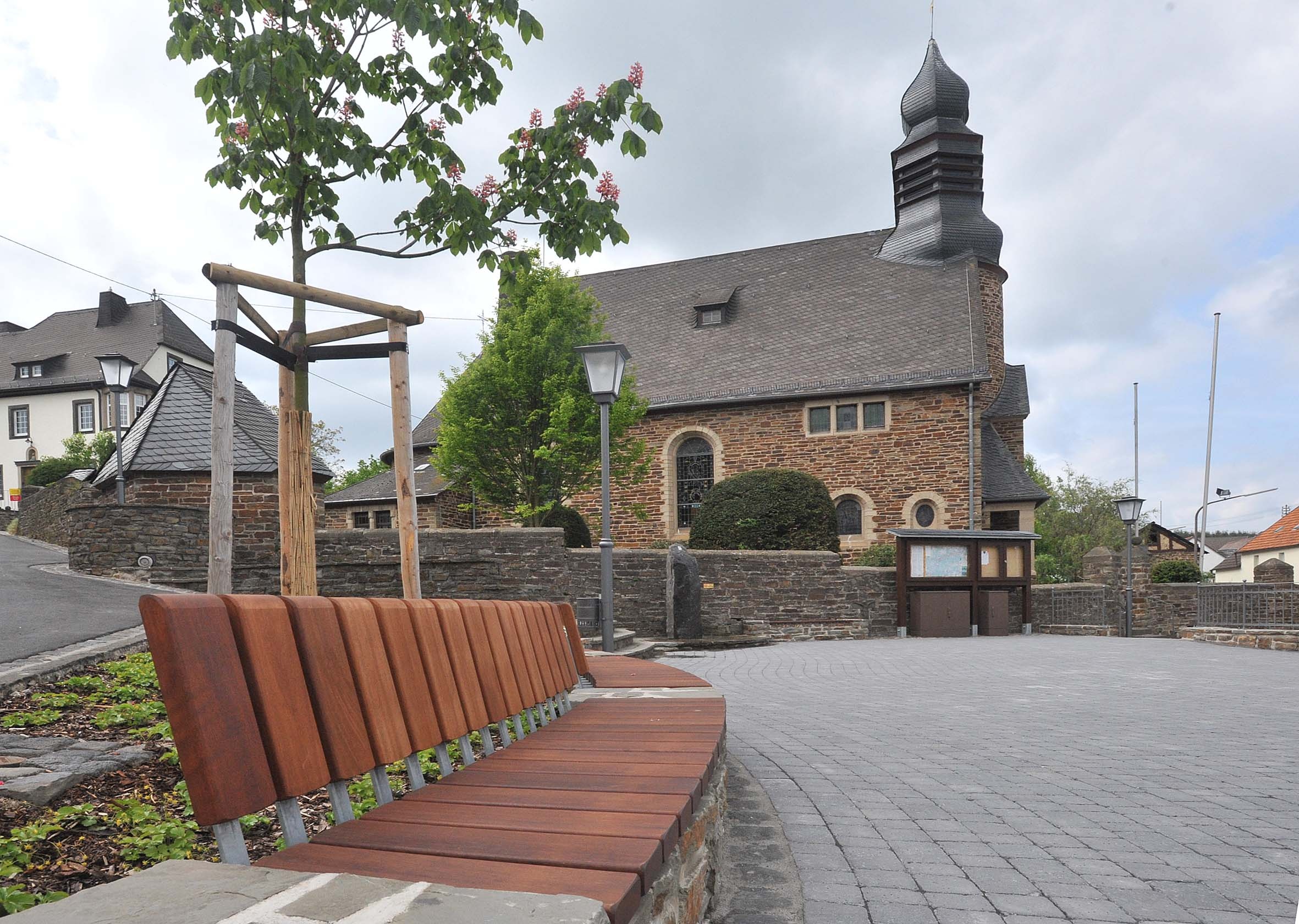 Der Ramersbacher Dorfplatz