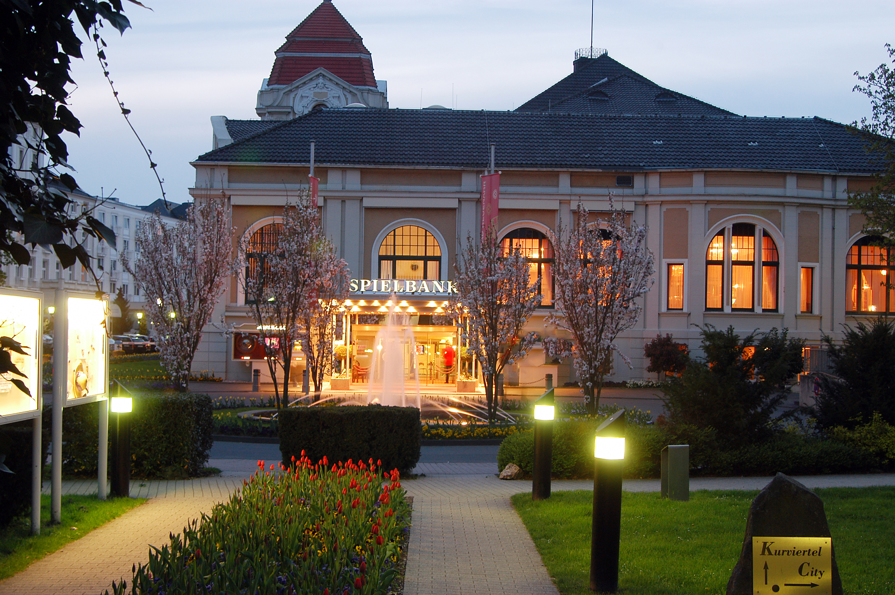 Außenansicht der Spielbank Bad Neuenahr Außenansicht der Spielbank Bad Neuenahr