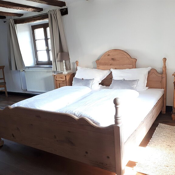 Altes Steinhaus: Schafzimmer Erdgeschoss