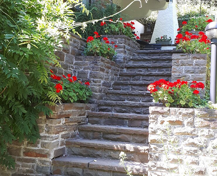 Treppe zur Terrasse