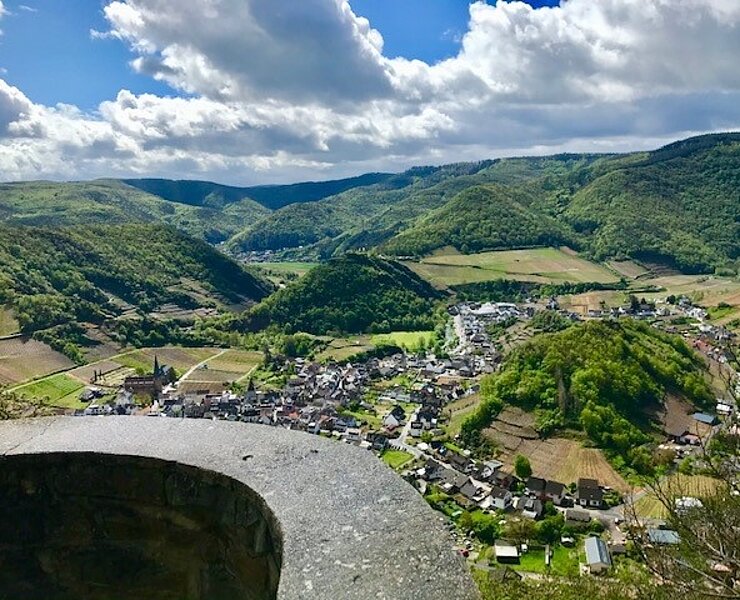 Blick auf Mayschoß von der "Akropolis"