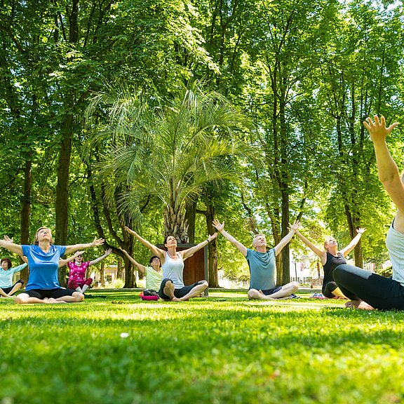 Yoga im Park