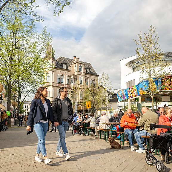 Ahrtal-2025-002-Platz an der Linde