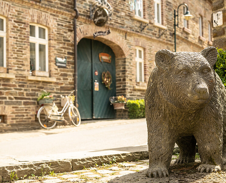 Bärenstatue in Rech