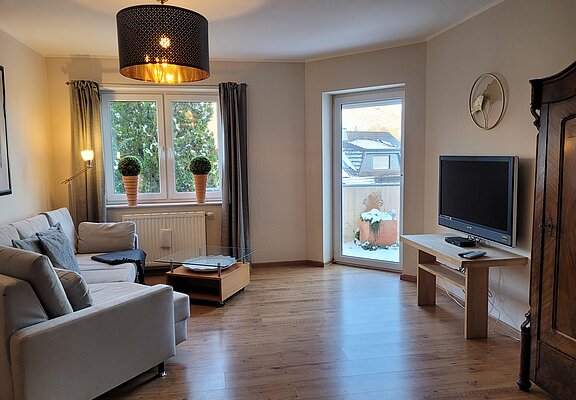 Wohnzimmer mit Terrasse