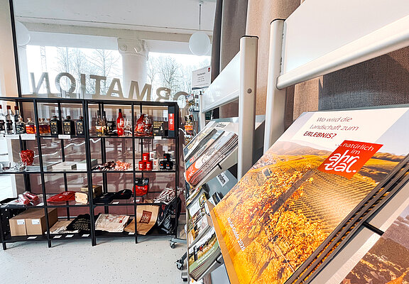 Tourist-Information Bad Neuenahr mit Infomaterial, Souvenirs und Beratung in Bad Neuenahr-Ahrweiler im Ahrtal.