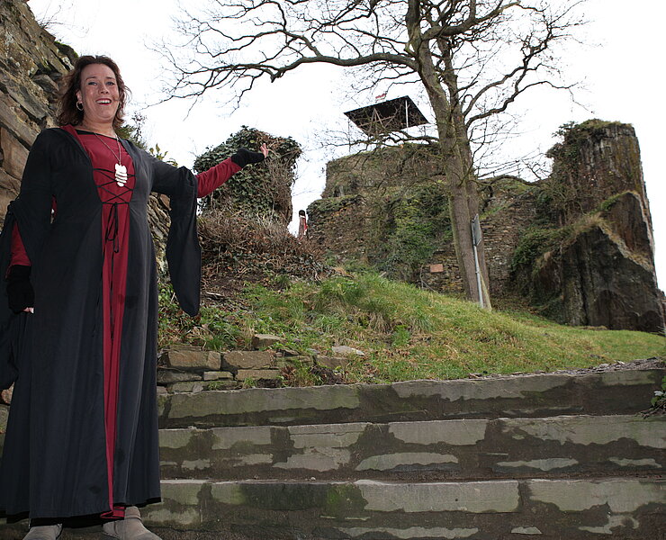 Kostümführung mit Sophia von Are auf der Burg Are