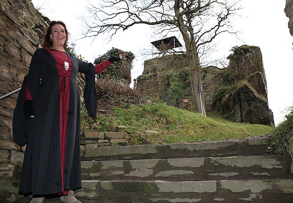 Kostümführung mit Sophia von Are auf der Burg Are