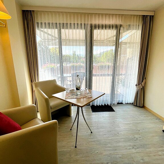 Einzelzimmer mit Balkon