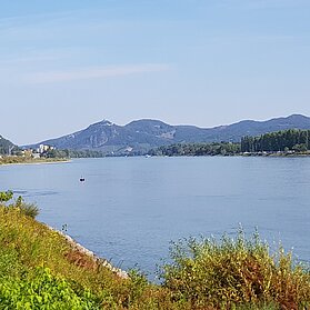 Blick aufs Siebengebirge von Rolandseck