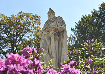 Ahrtal, Sinzig, Barbarossa Statue, Luna Park