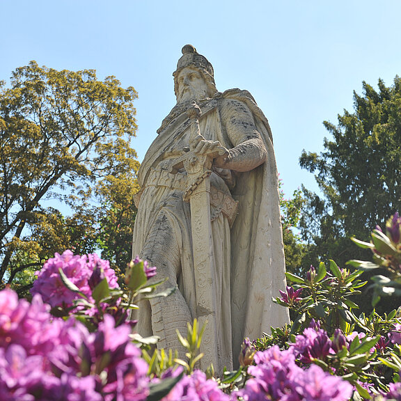 Ahrtal, Sinzig, Barbarossa Statue, Luna Park