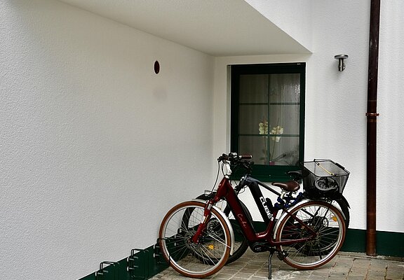 5 Abstellplätze für Fahrräder