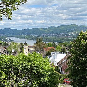 Blick auf Siebengebirge und Rhein vom "Westerwaldblick"