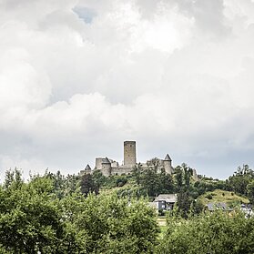 Burgruine Nürburg in der Radarena am Ring