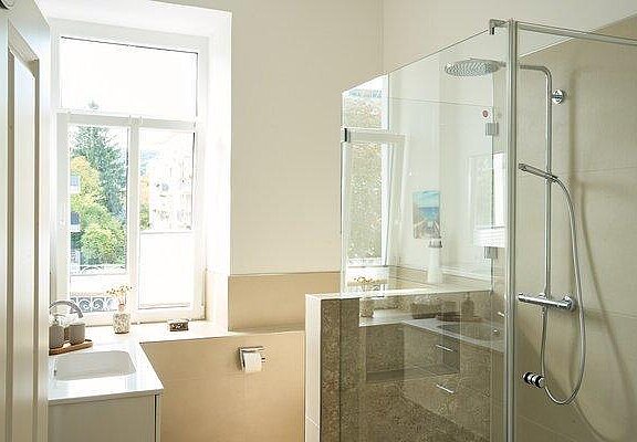 qo9xH8SrwrXQFAbhWQ1L