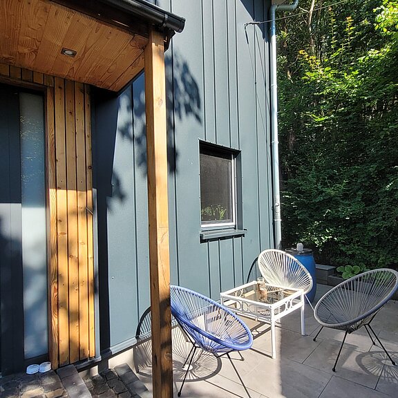Ferienhaus mit Terrasse im Grünen