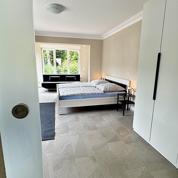Blick ins Schlafzimmer