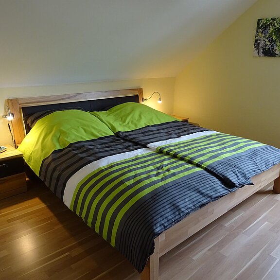 Schlafzimmer Bett