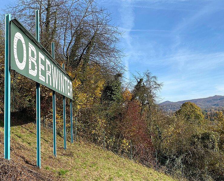 Die Wanderung beginnt mit einem steilen Anstieg gleich hinter der Freiwilligen Feuerwehr Oberwinter
