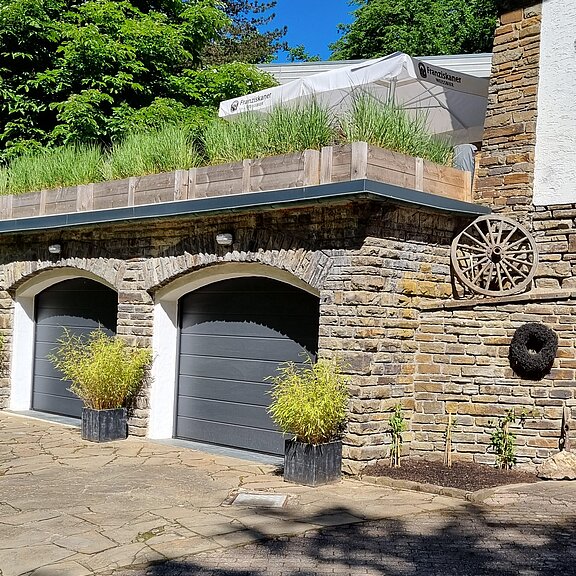 Garage für Motor- und Fahrräder