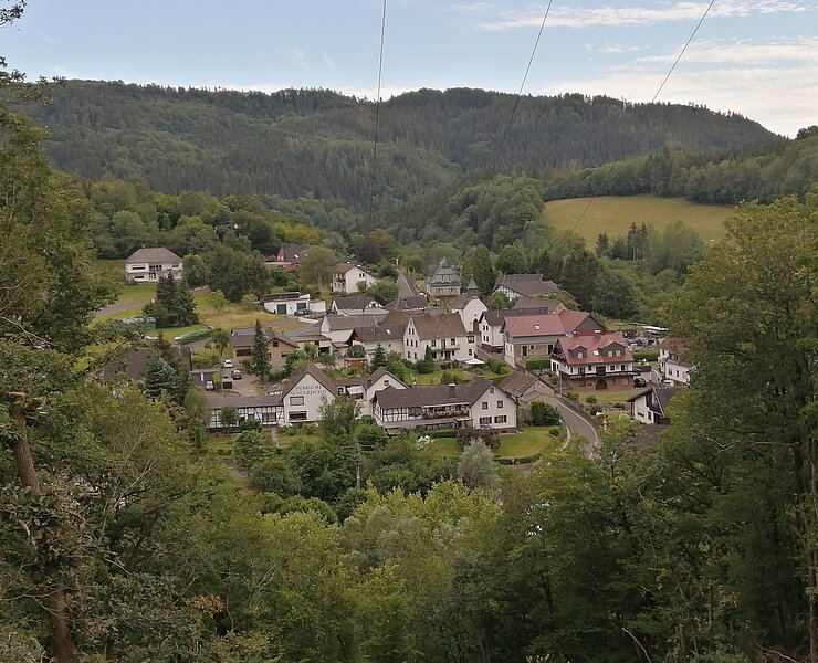 Blick auf Fuchshofen zwischen Eichenbach und Wershofen