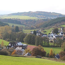 Blick im Herbst auf Wirft und Hoffeld