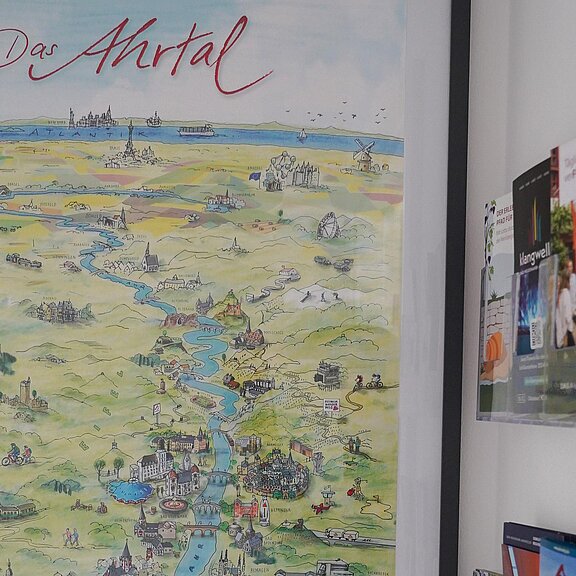 Nische mit touristischen Infos