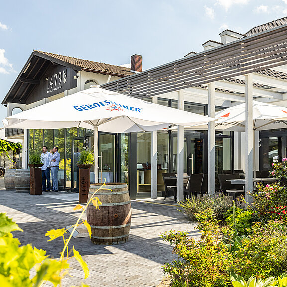 Weingut Nelles in Bad Neuenahr-Ahrweiler: Weinverkauf, Beratung, Weinstube, Vinothek und Online-Shop im Ahrtal.