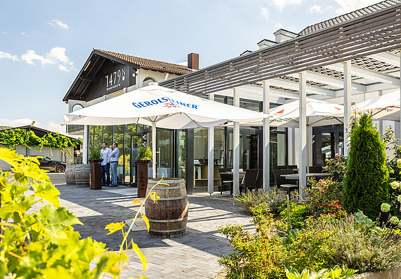 Weingut Nelles in Bad Neuenahr-Ahrweiler: Weinverkauf, Beratung, Weinstube, Vinothek und Online-Shop im Ahrtal.