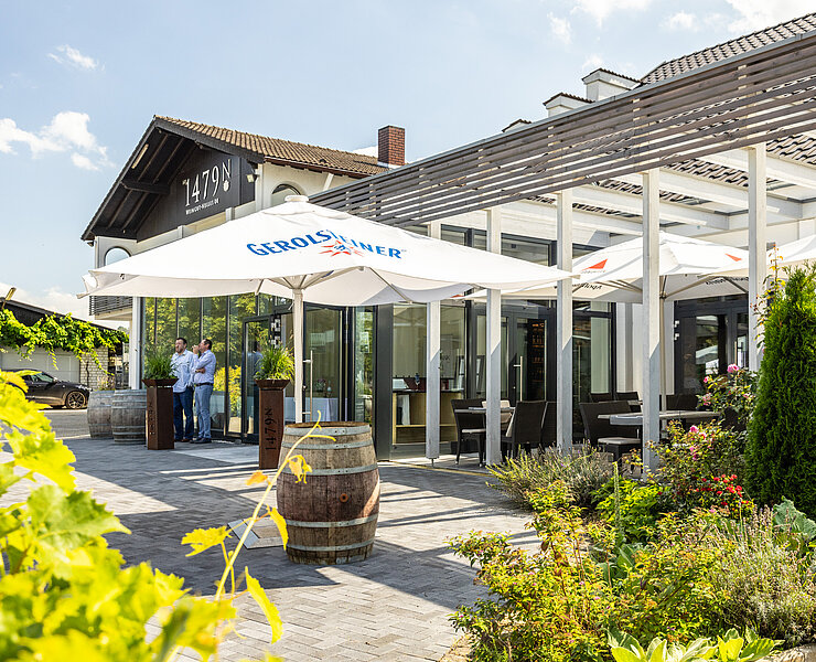 Weingut Nelles in Bad Neuenahr-Ahrweiler: Weinverkauf, Beratung, Weinstube, Vinothek und Online-Shop im Ahrtal.