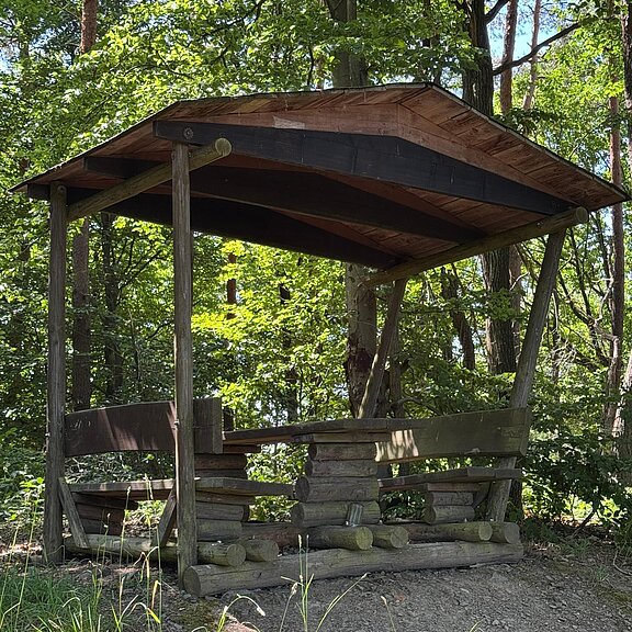 Rastplatz am Panoramaweg Lind