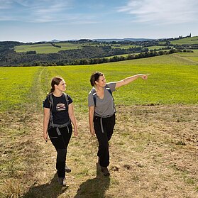 Hocheifel-Panorama-Weg mit Blick auf Reifferscheid