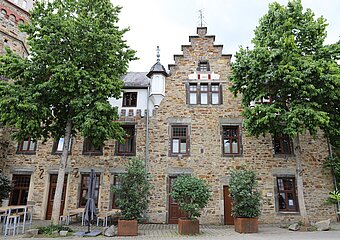 Boutiquehotel Burg Adenbach & Alter Weinbau_außen