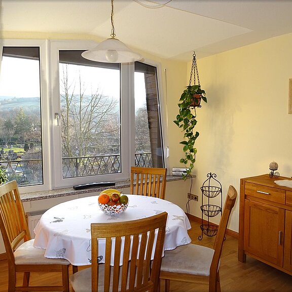 Essbereich mit weitem Blick